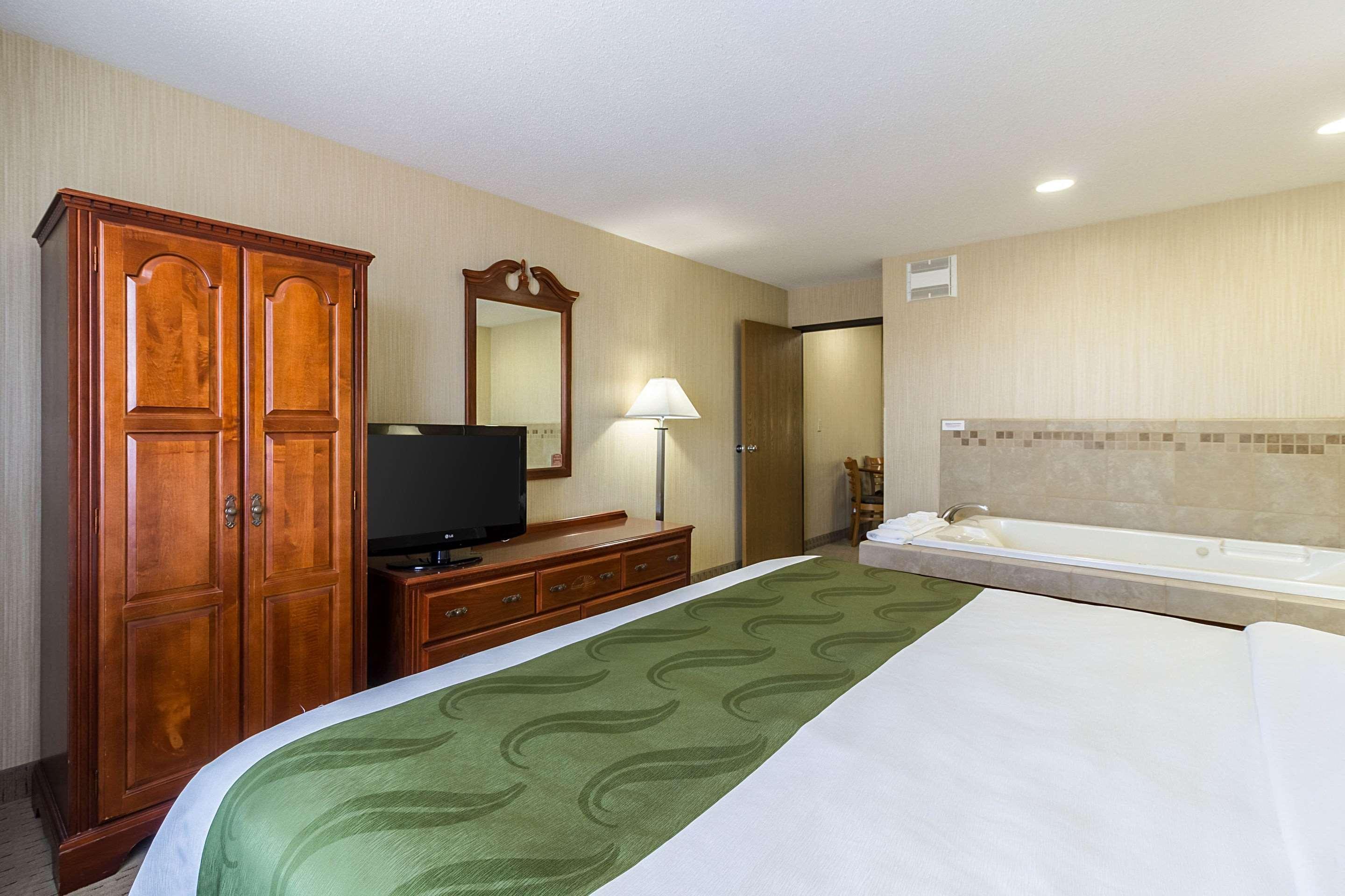 Quality Inn Marshall Mn Near University Exterior photo
